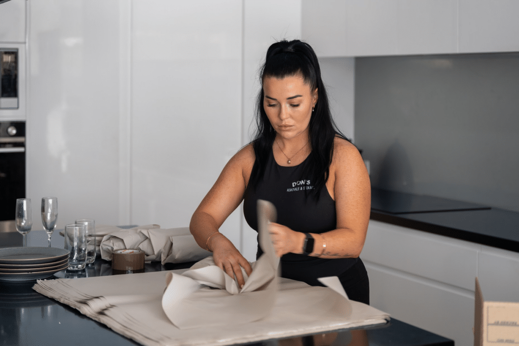 girl wrapping